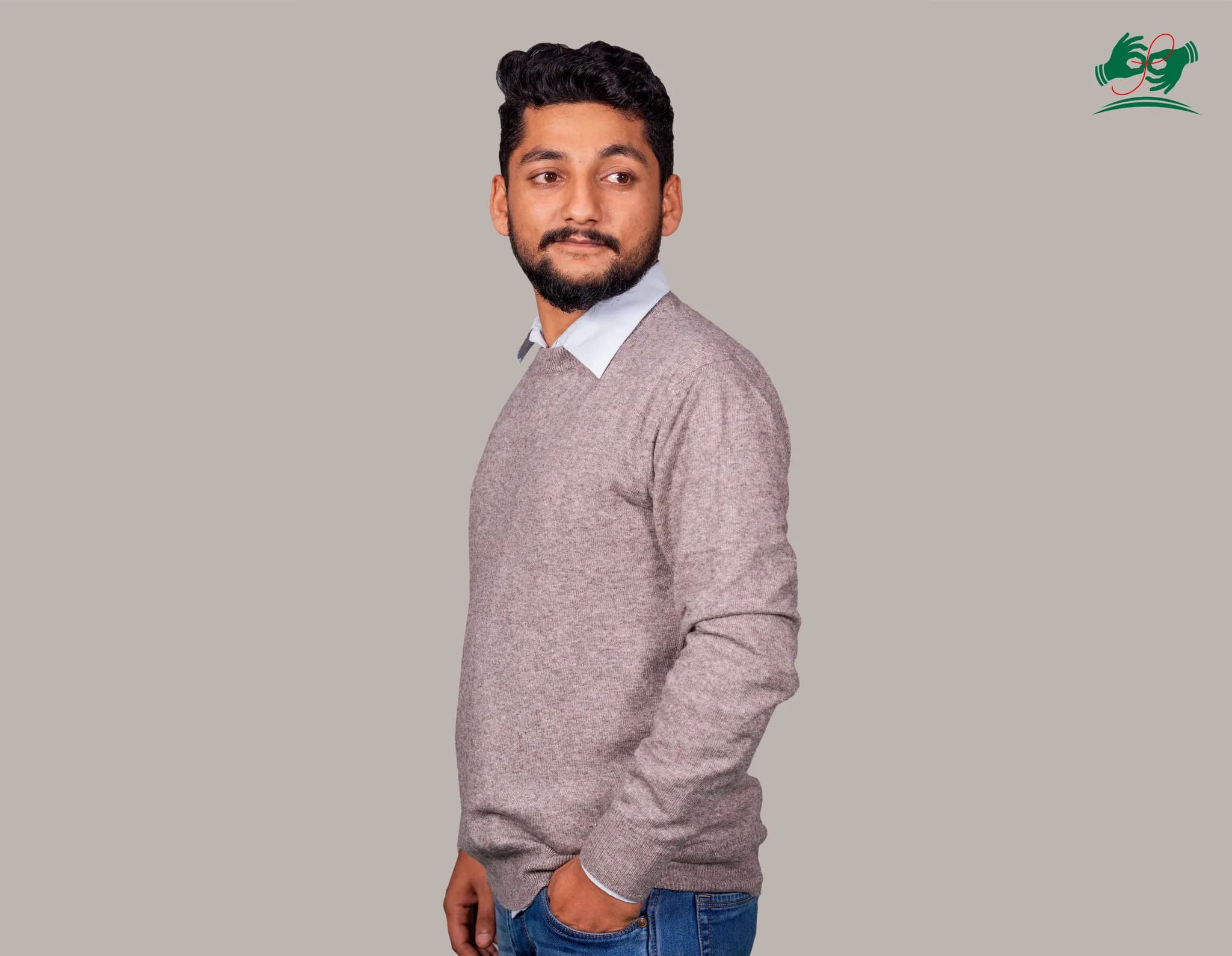 Men's cashmere sweater in Brown