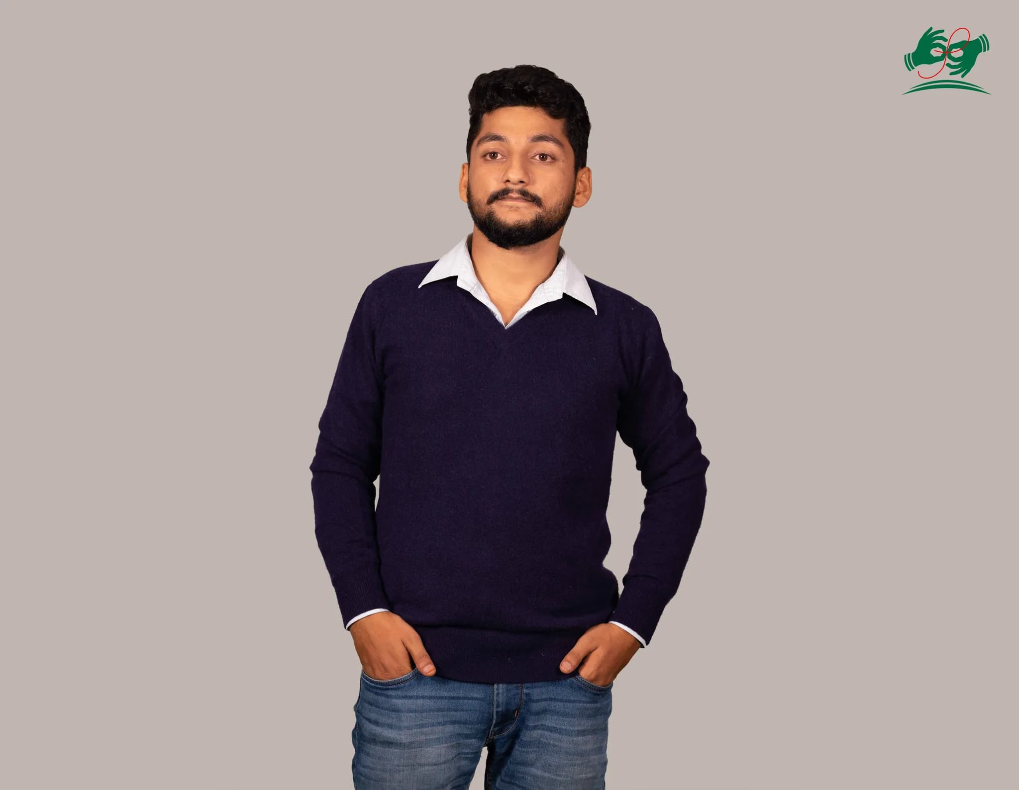 Men's V-neck cashmere sweater in Midnight, knitted in Pokhara, Nepal